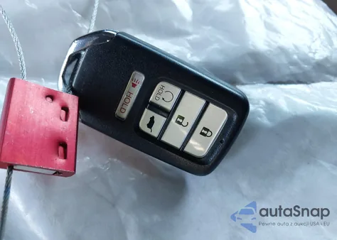 2019 Honda Passport Sport z USA, uszkodzony, nr VIN 5FNYF7H27KB008049